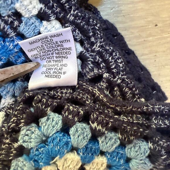 Sincerely Jules Granny Square Knit Crop Tank Top SZ S Blue Boho Hippie Festival - Picture 4 of 6